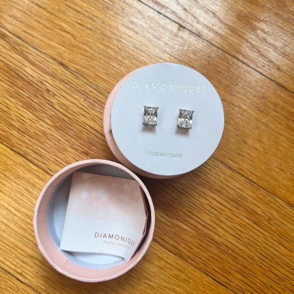 DIAMONIQUE Baguette Studs - Picture 2 of 4